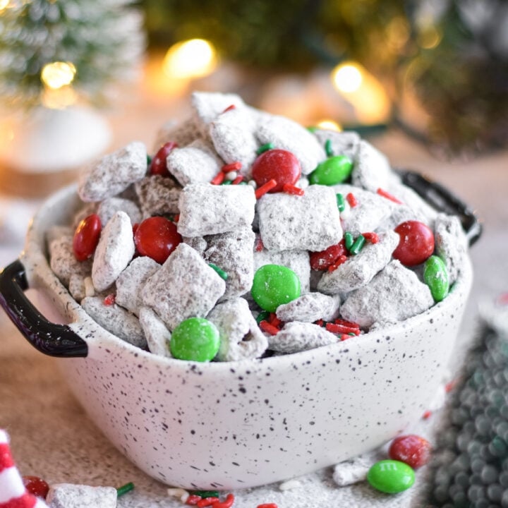 christmas-puppy-chow-dance-around-the-kitchen